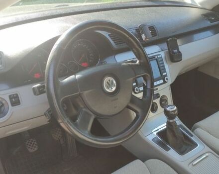 Черный Фольксваген Пассат Вариант, объемом двигателя 2 л и пробегом 266 тыс. км за 5100 $, фото 4 на Automoto.ua