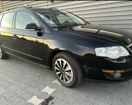 Черный Фольксваген Пассат Вариант, объемом двигателя 1.9 л и пробегом 228 тыс. км за 1736 $, фото 2 на Automoto.ua
