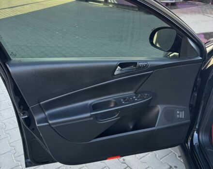 Черный Фольксваген Пассат Вариант, объемом двигателя 2 л и пробегом 335 тыс. км за 6200 $, фото 18 на Automoto.ua