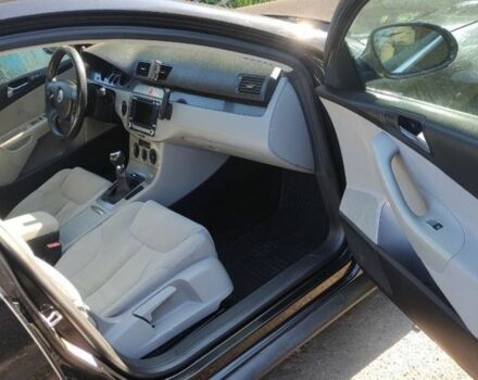 Черный Фольксваген Пассат Вариант, объемом двигателя 2 л и пробегом 266 тыс. км за 5100 $, фото 5 на Automoto.ua