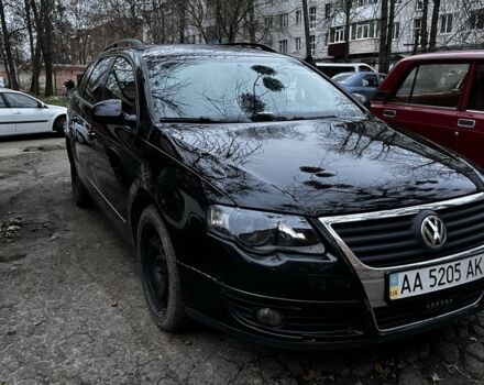 Черный Фольксваген Пассат Вариант, объемом двигателя 2 л и пробегом 278 тыс. км за 4700 $, фото 2 на Automoto.ua