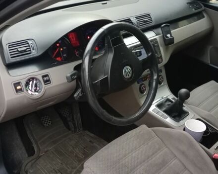 Черный Фольксваген Пассат Вариант, объемом двигателя 2 л и пробегом 300 тыс. км за 2300 $, фото 4 на Automoto.ua