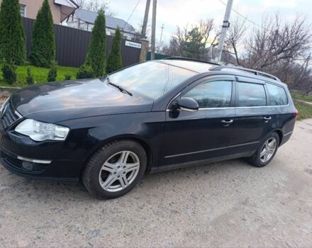 Чорний Фольксваген Пассат Варіант, об'ємом двигуна 2 л та пробігом 251 тис. км за 4800 $, фото 2 на Automoto.ua