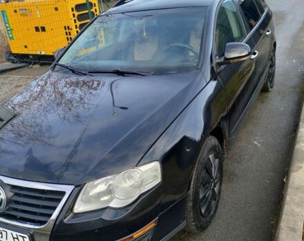 Черный Фольксваген Пассат Вариант, объемом двигателя 2 л и пробегом 322 тыс. км за 5700 $, фото 1 на Automoto.ua