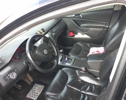 Черный Фольксваген Пассат Вариант, объемом двигателя 2 л и пробегом 350 тыс. км за 5700 $, фото 5 на Automoto.ua