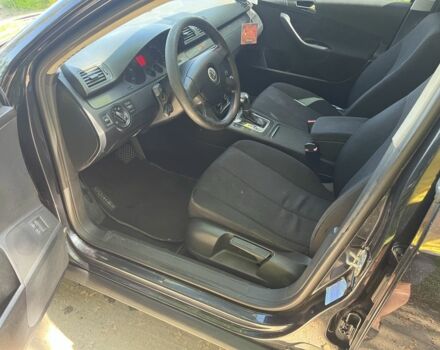 Черный Фольксваген Пассат Вариант, объемом двигателя 2 л и пробегом 274 тыс. км за 5700 $, фото 8 на Automoto.ua