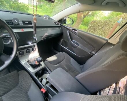 Черный Фольксваген Пассат Вариант, объемом двигателя 1.9 л и пробегом 337 тыс. км за 2550 $, фото 7 на Automoto.ua