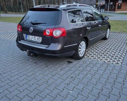 Черный Фольксваген Пассат Вариант, объемом двигателя 2 л и пробегом 210 тыс. км за 1772 $, фото 2 на Automoto.ua