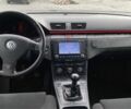 Черный Фольксваген Пассат Вариант, объемом двигателя 2 л и пробегом 200 тыс. км за 6999 $, фото 20 на Automoto.ua