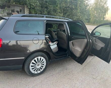 Чорний Фольксваген Пассат Варіант, об'ємом двигуна 2 л та пробігом 370 тис. км за 2350 $, фото 4 на Automoto.ua