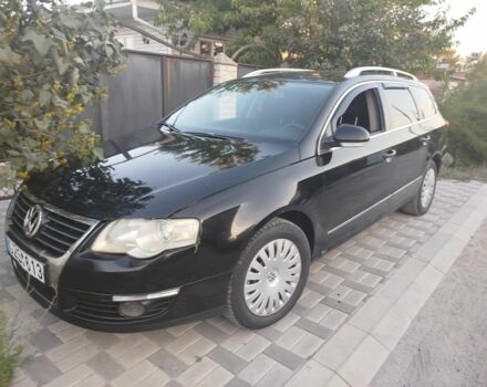 Черный Фольксваген Пассат Вариант, объемом двигателя 2 л и пробегом 260 тыс. км за 2250 $, фото 1 на Automoto.ua
