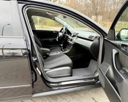 Черный Фольксваген Пассат Вариант, объемом двигателя 2 л и пробегом 400 тыс. км за 5450 $, фото 13 на Automoto.ua