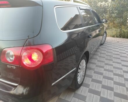 Черный Фольксваген Пассат Вариант, объемом двигателя 2 л и пробегом 260 тыс. км за 2250 $, фото 12 на Automoto.ua