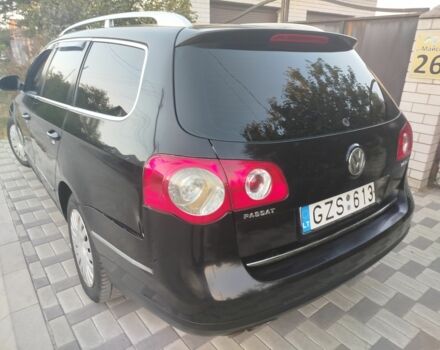 Черный Фольксваген Пассат Вариант, объемом двигателя 2 л и пробегом 260 тыс. км за 2250 $, фото 3 на Automoto.ua