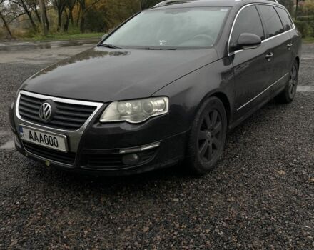 Черный Фольксваген Пассат Вариант, объемом двигателя 2 л и пробегом 255 тыс. км за 6600 $, фото 1 на Automoto.ua