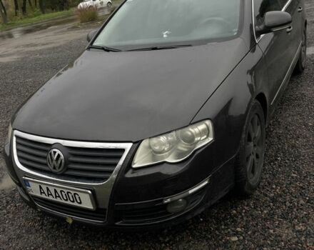 Черный Фольксваген Пассат Вариант, объемом двигателя 2 л и пробегом 255 тыс. км за 6600 $, фото 3 на Automoto.ua