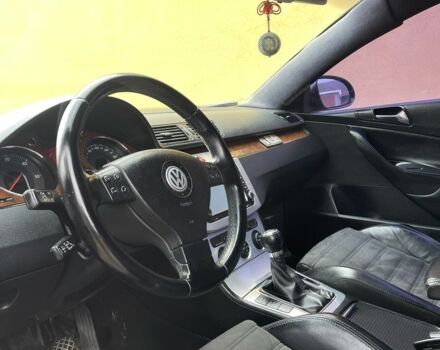 Черный Фольксваген Пассат Вариант, объемом двигателя 2 л и пробегом 287 тыс. км за 5250 $, фото 9 на Automoto.ua