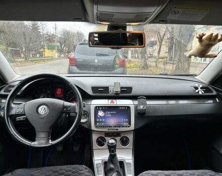 Черный Фольксваген Пассат Вариант, объемом двигателя 2 л и пробегом 310 тыс. км за 6700 $, фото 4 на Automoto.ua