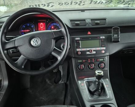 Черный Фольксваген Пассат Вариант, объемом двигателя 2 л и пробегом 198 тыс. км за 4533 $, фото 5 на Automoto.ua