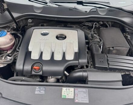 Черный Фольксваген Пассат Вариант, объемом двигателя 2 л и пробегом 200 тыс. км за 7000 $, фото 4 на Automoto.ua