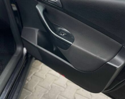 Черный Фольксваген Пассат Вариант, объемом двигателя 2 л и пробегом 274 тыс. км за 5700 $, фото 18 на Automoto.ua