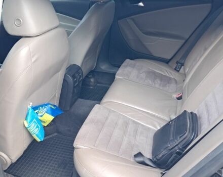 Черный Фольксваген Пассат Вариант, объемом двигателя 2 л и пробегом 237 тыс. км за 8200 $, фото 6 на Automoto.ua