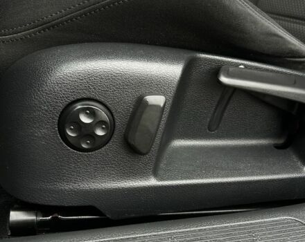 Чорний Фольксваген Пассат Варіант, об'ємом двигуна 2 л та пробігом 279 тис. км за 5499 $, фото 16 на Automoto.ua