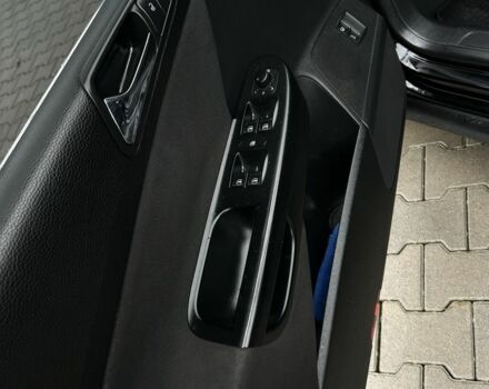 Чорний Фольксваген Пассат Варіант, об'ємом двигуна 2 л та пробігом 279 тис. км за 5499 $, фото 15 на Automoto.ua