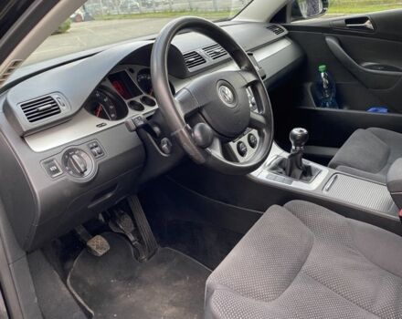 Черный Фольксваген Пассат Вариант, объемом двигателя 1.8 л и пробегом 195 тыс. км за 6000 $, фото 3 на Automoto.ua