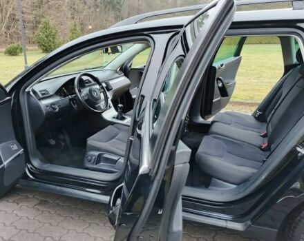 Черный Фольксваген Пассат Вариант, объемом двигателя 2 л и пробегом 239 тыс. км за 1712 $, фото 6 на Automoto.ua