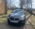 Черный Фольксваген Пассат Вариант, объемом двигателя 2 л и пробегом 300 тыс. км за 6900 $, фото 1 на Automoto.ua