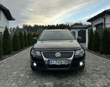 Черный Фольксваген Пассат Вариант, объемом двигателя 2 л и пробегом 216 тыс. км за 7799 $, фото 1 на Automoto.ua