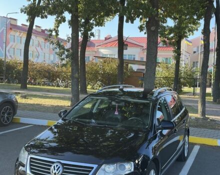 Черный Фольксваген Пассат Вариант, объемом двигателя 2 л и пробегом 325 тыс. км за 7999 $, фото 2 на Automoto.ua