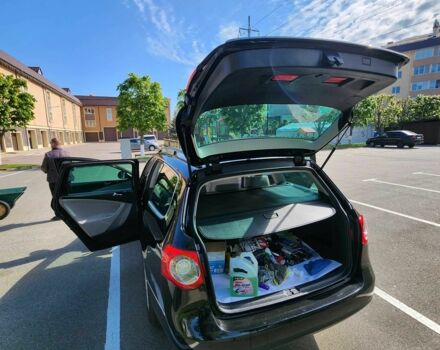 Черный Фольксваген Пассат Вариант, объемом двигателя 1.6 л и пробегом 350 тыс. км за 5900 $, фото 17 на Automoto.ua