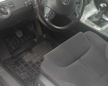 Черный Фольксваген Пассат Вариант, объемом двигателя 1.6 л и пробегом 275 тыс. км за 8500 $, фото 13 на Automoto.ua