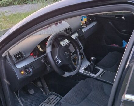 Фольксваген Пассат Варіант 2010 у Софіївська Борщагівка на Automoto.ua Чорний Фольксваген Пассат Варіант, об'ємом двигуна 2 л та пробігом 347 тис. км за 8200 $, фото 6 на Automoto.ua