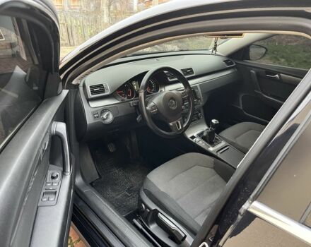 Черный Фольксваген Пассат Вариант, объемом двигателя 2 л и пробегом 258 тыс. км за 10000 $, фото 6 на Automoto.ua