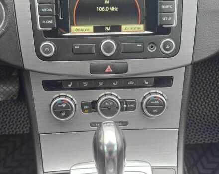 Черный Фольксваген Пассат Вариант, объемом двигателя 2 л и пробегом 260 тыс. км за 10799 $, фото 14 на Automoto.ua