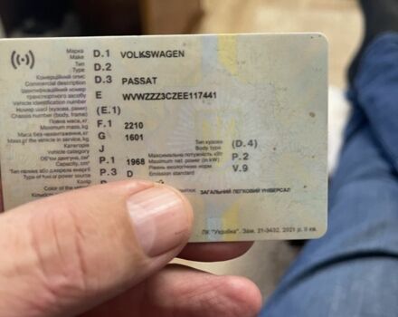 Черный Фольксваген Пассат Вариант, объемом двигателя 2 л и пробегом 370 тыс. км за 12000 $, фото 6 на Automoto.ua