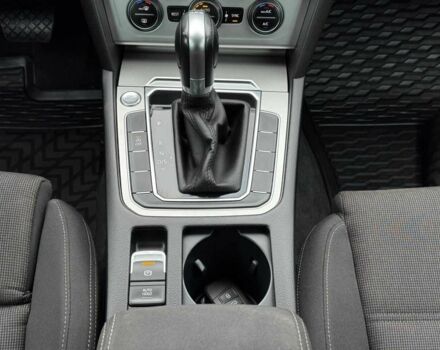 Чорний Фольксваген Пассат Варіант, об'ємом двигуна 2 л та пробігом 190 тис. км за 14899 $, фото 15 на Automoto.ua