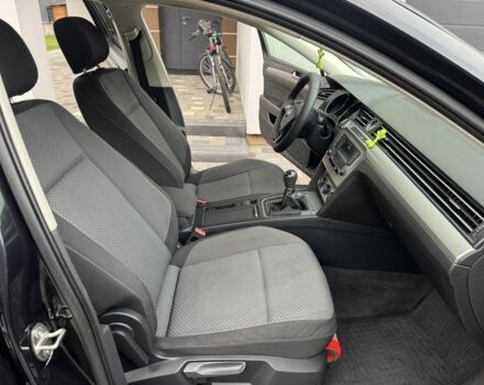 Черный Фольксваген Пассат Вариант, объемом двигателя 1.6 л и пробегом 255 тыс. км за 11900 $, фото 16 на Automoto.ua