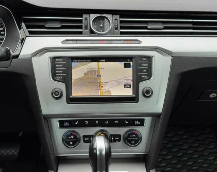 Чорний Фольксваген Пассат Варіант, об'ємом двигуна 2 л та пробігом 190 тис. км за 14899 $, фото 14 на Automoto.ua