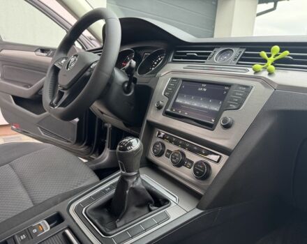 Черный Фольксваген Пассат Вариант, объемом двигателя 1.6 л и пробегом 255 тыс. км за 11900 $, фото 17 на Automoto.ua