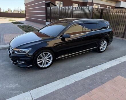 Черный Фольксваген Пассат Вариант, объемом двигателя 1.6 л и пробегом 335 тыс. км за 15950 $, фото 1 на Automoto.ua