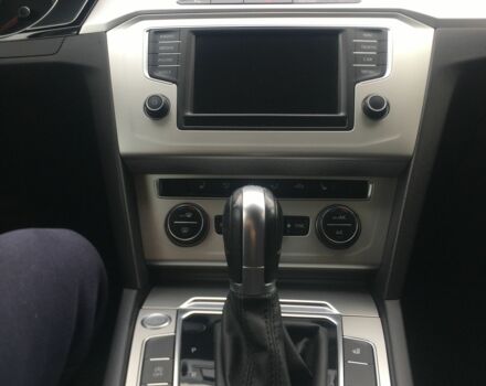 Черный Фольксваген Пассат Вариант, объемом двигателя 2 л и пробегом 212 тыс. км за 15000 $, фото 5 на Automoto.ua