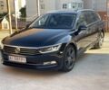 Черный Фольксваген Пассат Вариант, объемом двигателя 2 л и пробегом 300 тыс. км за 15000 $, фото 1 на Automoto.ua