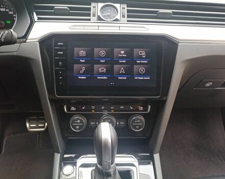 Фольксваген Пассат Варіант 2017 у Житомирі на Automoto.ua Чорний Фольксваген Пассат Варіант, об'ємом двигуна 2 л та пробігом 186 тис. км за 19900 $, фото 22 на Automoto.ua