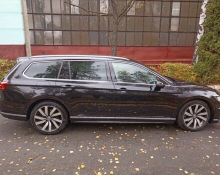 Фольксваген Пассат Варіант 2017 у Житомирі на Automoto.ua Чорний Фольксваген Пассат Варіант, об'ємом двигуна 2 л та пробігом 186 тис. км за 19900 $, фото 5 на Automoto.ua