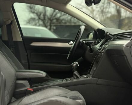 Черный Фольксваген Пассат Вариант, объемом двигателя 2 л и пробегом 226 тыс. км за 17500 $, фото 9 на Automoto.ua