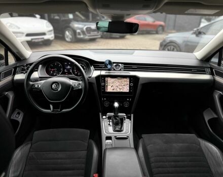 Черный Фольксваген Пассат Вариант, объемом двигателя 2 л и пробегом 226 тыс. км за 17500 $, фото 2 на Automoto.ua